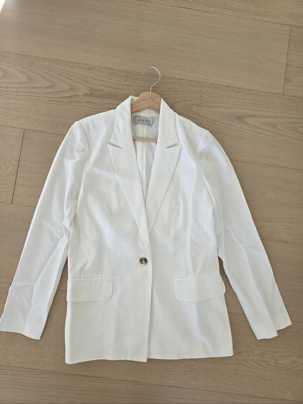 WAYF Women's White Single-Button Blazer